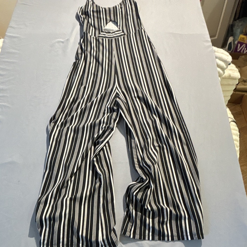 Pull&Bear Womens Black White Striped Wide Leg Cutout Jumpsuit Size S Small - Picture 3 of 6